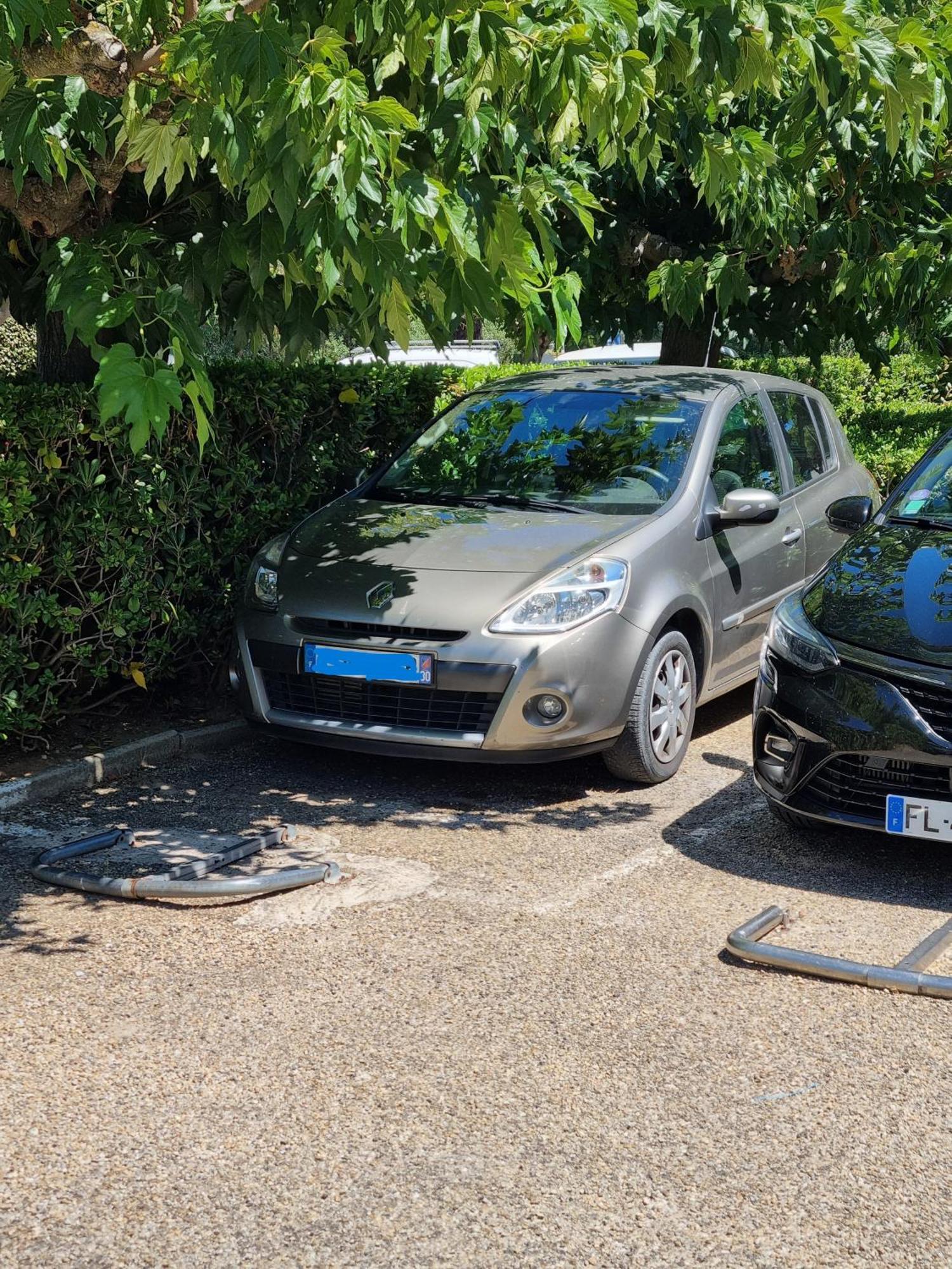 Superbe T2 Confort 3 Etoiles, Entierement Renove Avec Piscine, Parking, Clim, Wifi, Netflix
