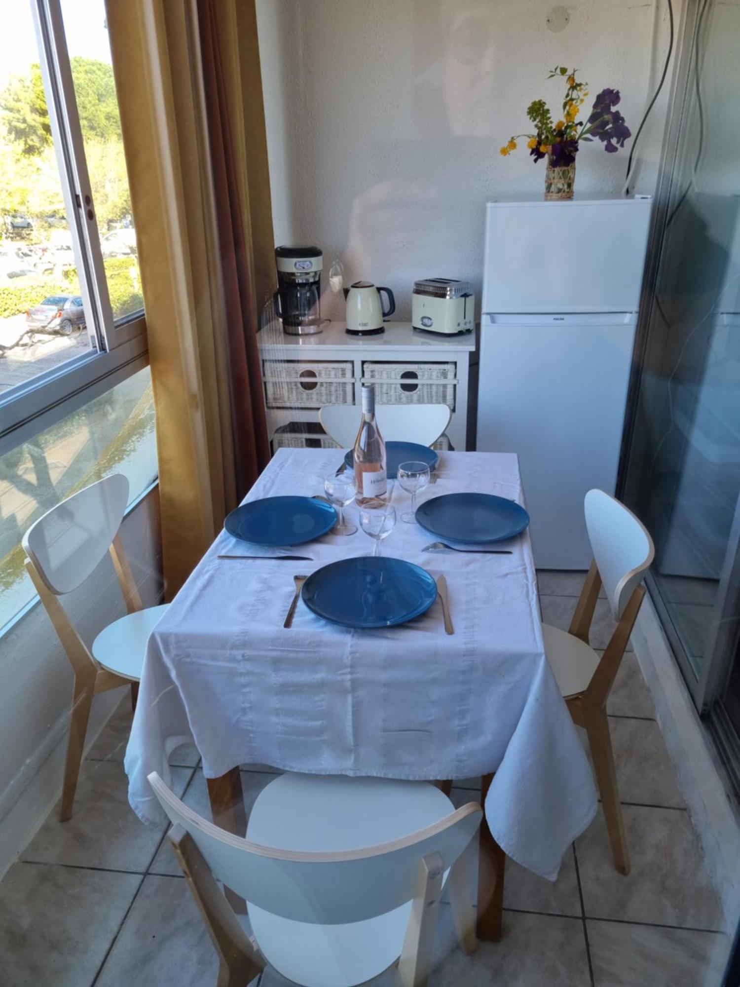 Apartment Luxe étoiles: Renovated Oasis With Pool And Modern Comforts